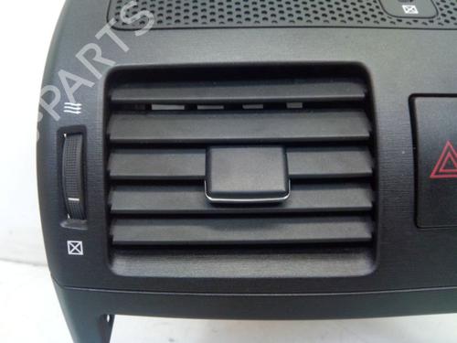 Air vent TOYOTA AVENSIS Estate (_T27_) 2.2 D-4D (ADT271_, ADT271R) | BP30435799I21