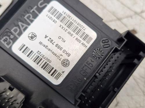 Right front window motor VW GOLF VI (5K1) 1.4 TSI | BP27572443E20