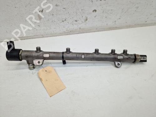 Used Injection rail Injection rail 38072390 38072390
