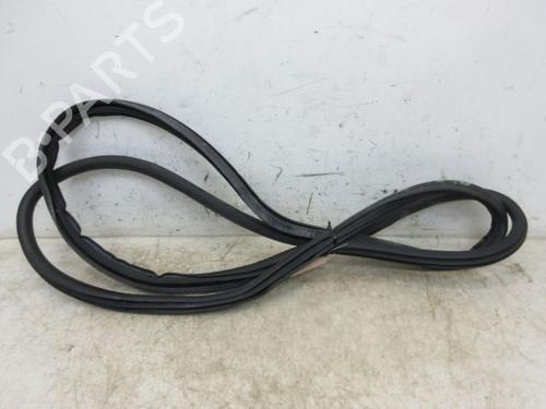 Used Rubber door seal VW GOLF VI (5K1) 1.4 TSI (160 hp) 29096088