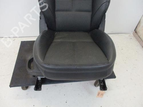 Right front seat PEUGEOT 407 SW (6E_, 6D_) 2.0 HDi 135 | BP18799735C16 