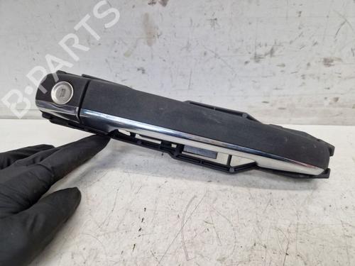 front-left-exterior-door-handle-mercedes-benz-m-class-w163-1998-1999-2000-2001-2002-2003-2004-2005-35778260 main image