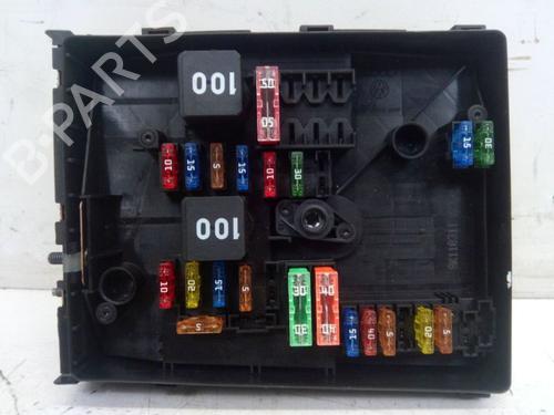 Used Fuse box VW CADDY III MPV (2KB, 2KJ, 2CB, 2CJ) 1.2 TSI (86 hp) 30084987
