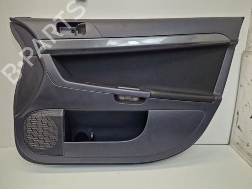 Høyre frontpanel MITSUBISHI LANCER VIII (CY_A, CZ_A) 1.8 (CY3A, CY6A) (143 hp) 31701924