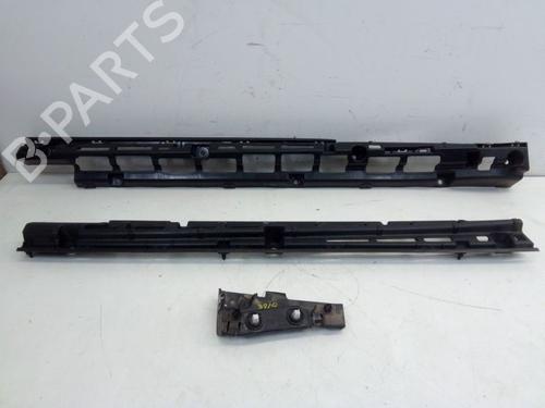 Used Left sideskirt NIO ET7 EV All-wheel Drive (653 hp) 29109370