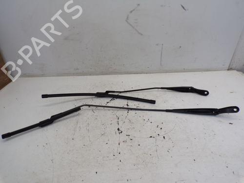 Used Front windshield wiper arm RENAULT ZOE (BFM_) ZOE (88 hp) 23120051