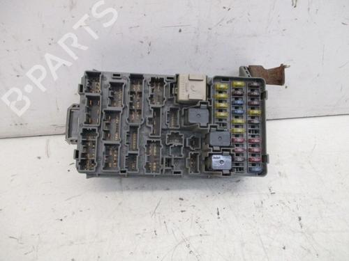 Used Fuse box HONDA CR-V II (RD_) 2.4 Vtec 4WD (RD7) (160 hp) 28174579