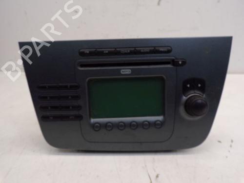 Used Radio SEAT ALTEA XL (5P5, 5P8) 2.0 TDI (140 hp) 25826549