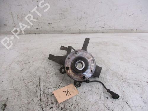 Used Left front steering knuckle DACIA SANDERO 1.2 16V (75 hp) 18797414