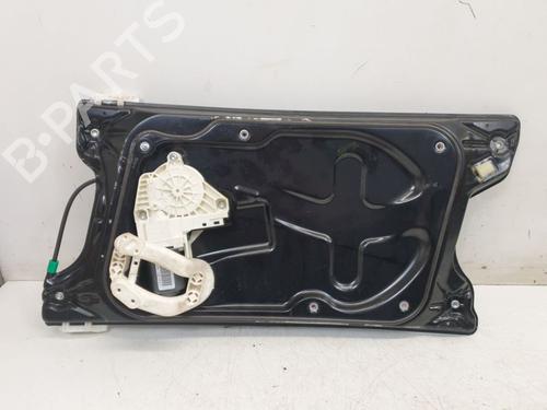 Rudehejsemekanisme ventre foran Rudehejsemekanisme ventre foran LAND ROVER RANGE ROVER SPORT I (L320) 3.0 D 4x4 (211 hp) 35778241 35778241