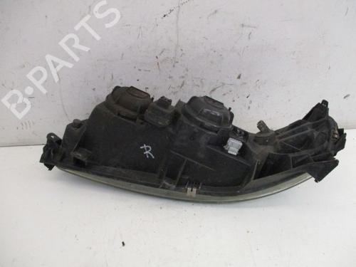 Right headlight VOLVO V70 II (285) 2.4 | BP28174714C29 