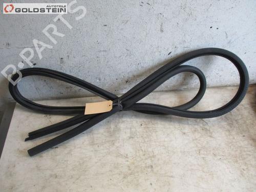Used Rubber door seal VW GOLF V Variant (1K5) 1.9 TDI (105 hp) 15112454