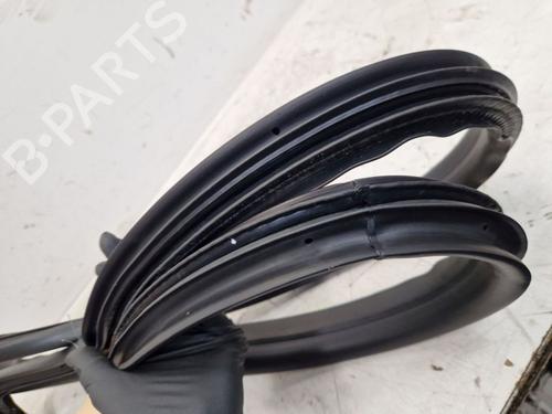 Rubber door seal MITSUBISHI COLT VII Hatchback (VB_) 1.0 MPi (VBXG0) | BP29523791C142 
