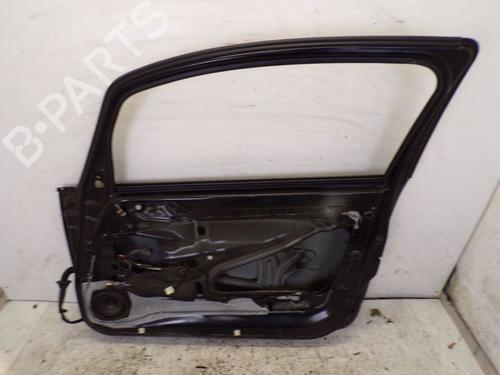 Dør høyre foran MITSUBISHI COLT VI (Z3_A, Z2_A) 1.1 (Z31A, Z32A) | BP26676682C3 
