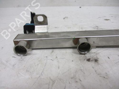 Injection rail OPEL CORSA E (X15) 1.4 (08, 68) | BP37114169M98 - Image 2