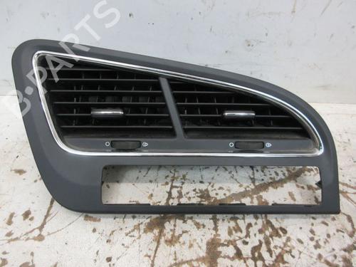 Used Air vent PEUGEOT 5008 (0U_, 0E_) 2.0 HDi (163 hp) 29094575