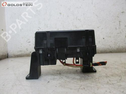 Used Fuse box Fuse box 37097581 37097581