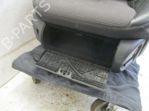 Left front seat MERCEDES-BENZ E-CLASS (W211) E 200 Kompressor (211.042) | BP32661263C15