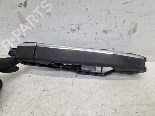 rear-right-exterior-door-handle-mercedes-benz-m-class-w163-1998-1999-2000-2001-2002-2003-2004-2005-35778258 main image