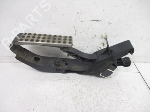 Pedal Pedal MERCEDES-BENZ C-CLASS T-Model (S203) C 320 CDI (203.220) (224 hp) 37110396 37110396