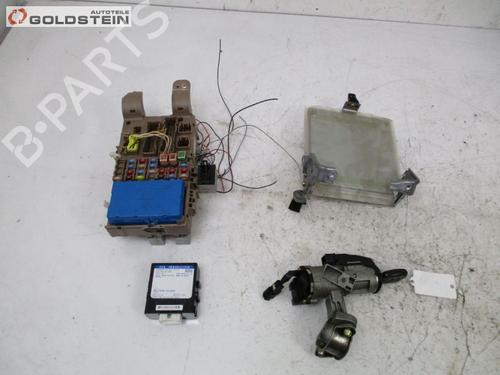 Used Engine control unit (ECU) TOYOTA COROLLA Estate (_E12_) 2.0 D-4D (CDE120_, CDE120R) (116 hp) 32660992