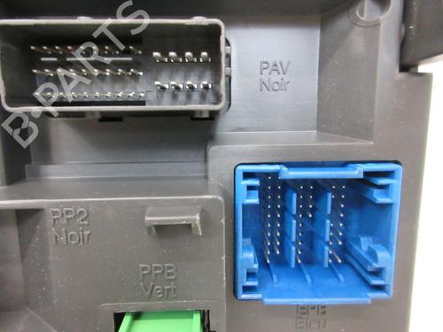 Fuse box CITROËN C4 II (NC_) 1.6 VTi 120 (NC5FS0, NC5FS9) | BP30667982E1