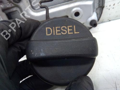 Fuel flap TOYOTA AVENSIS Estate (_T27_) 2.0 D-4D (ADT270_, ADT270R) | BP29103283C131
