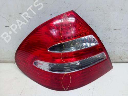 Used Left taillight MERCEDES-BENZ E-CLASS (W211) E 320 (211.065) (224 hp) 24645359