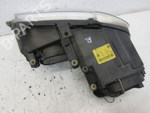 Right headlight VW TOURAN (1T1, 1T2) 2.0 TDI 16V | BP29089438C29 