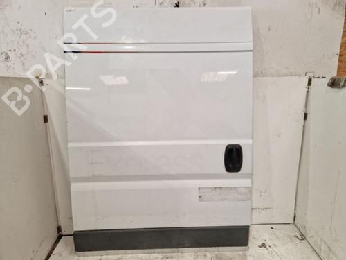 Used Right slide door Right slide door 39008106 39008106