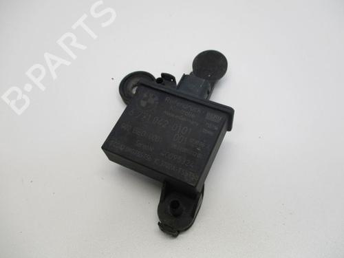 Used Electronic module BMW 5 (E60) 530 i (258 hp) 18803691