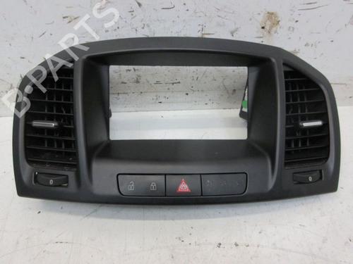 air-vent-opel-insignia-a-g09-2008-2009-2010-2011-2012-2013-2014-2015-2016-2017-37125096 main image