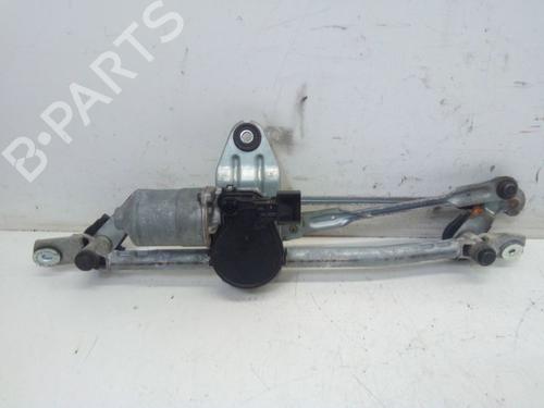 Used Front wipers mechanism KIA SORENTO III (UM) 2.4 GDI (188 hp) 29523595