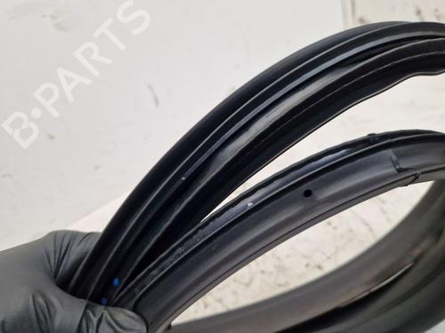 Rubber door seal MITSUBISHI COLT VII Hatchback (VB_) 1.0 MPi (VBXG0) | BP29523789C142 