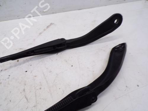 Front windshield wiper arm BMW 3 (F30, F80) M3 | BP29084184C143 
