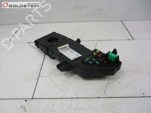 Used Fuse box Fuse box 37108044 37108044