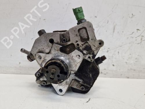 Used Injection pump VOLVO XC70 II (136) D5 AWD (185 hp) 25449313
