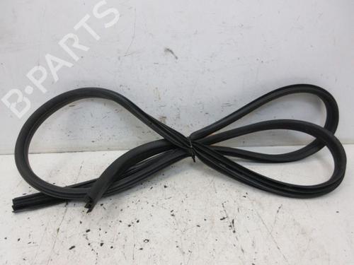 rubber-door-seal-ford-mondeo-iv-turnier-ba7-2007-2008-2009-2010-2011-2012-2013-2014-2015-37124228 main image