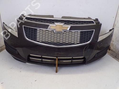 Used Front bumper CHEVROLET CRUZE (J300) 1.4 (140 hp) 21138526