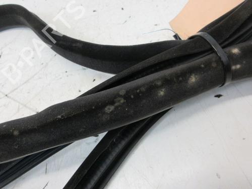 Rubber door seal VOLVO XC90 I (275) 2.5 T AWD | BP29092655C142