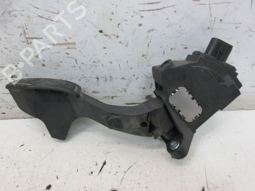 Used Pedal TOYOTA YARIS (_P13_) 1.0 (KSP130) (72 hp) 29091390