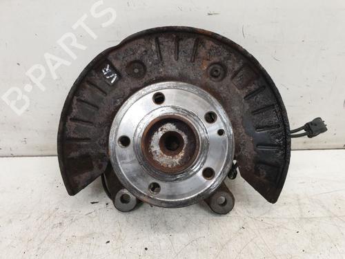 Used Right front steering knuckle Right front steering knuckle MERCEDES-BENZ VITO Bus (W639) 119 (639.701, 639.703, 639.705) (190 hp) 36655926 36655926