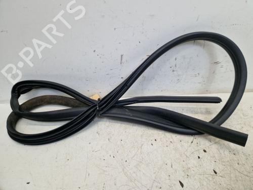 Used Rubber door seal FORD FOCUS III Turnier 1.0 EcoBoost (125 hp) 23212023