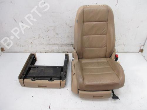 Used Right front seat VW TOURAN (1T1, 1T2) 2.0 TDI 16V (140 hp) 18793723
