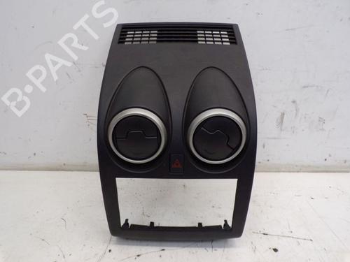 Used Air vent NISSAN QASHQAI / QASHQAI +2 I (J10, NJ10, JJ10E) 2.0 All-wheel Drive (141 hp) 21138102