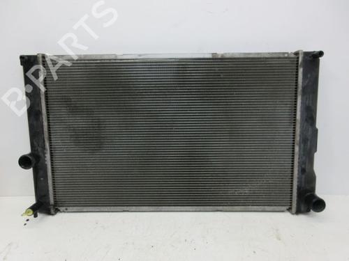 Used Water radiator Water radiator 37130656 37130656