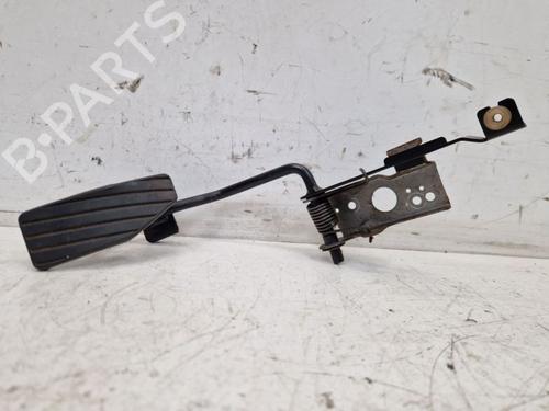 Pedal Pedal SUZUKI GRAND VITARA I (FT, HT) 2.7 4x4 (JA627, SQ627W2) (173 hp) 34738403 34738403
