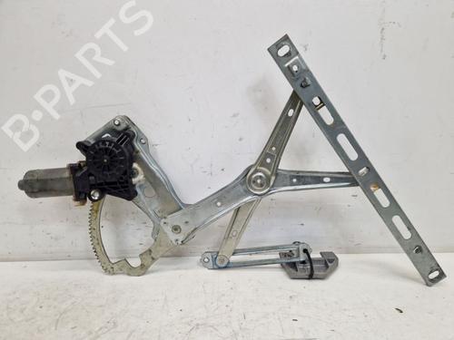 Vindusheismekanisme høyre foran Vindusheismekanisme høyre foran MERCEDES-BENZ SLK (R170) 230 Kompressor (170.447) (193 hp) 33907743 33907743