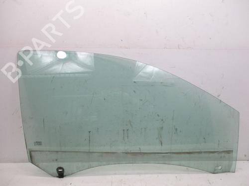 front-right-quarter-glass-renault-clio-iii-br01-cr01-2005-2006-2007-2008-2009-2010-2011-2012-2013-2014-37118146 main image