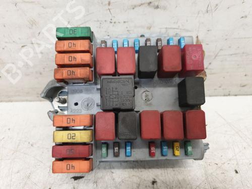 Used Fuse box Fuse box 39008144 39008144